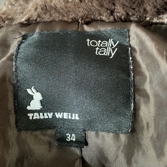 Faux fur vest - Picture 3 of 3